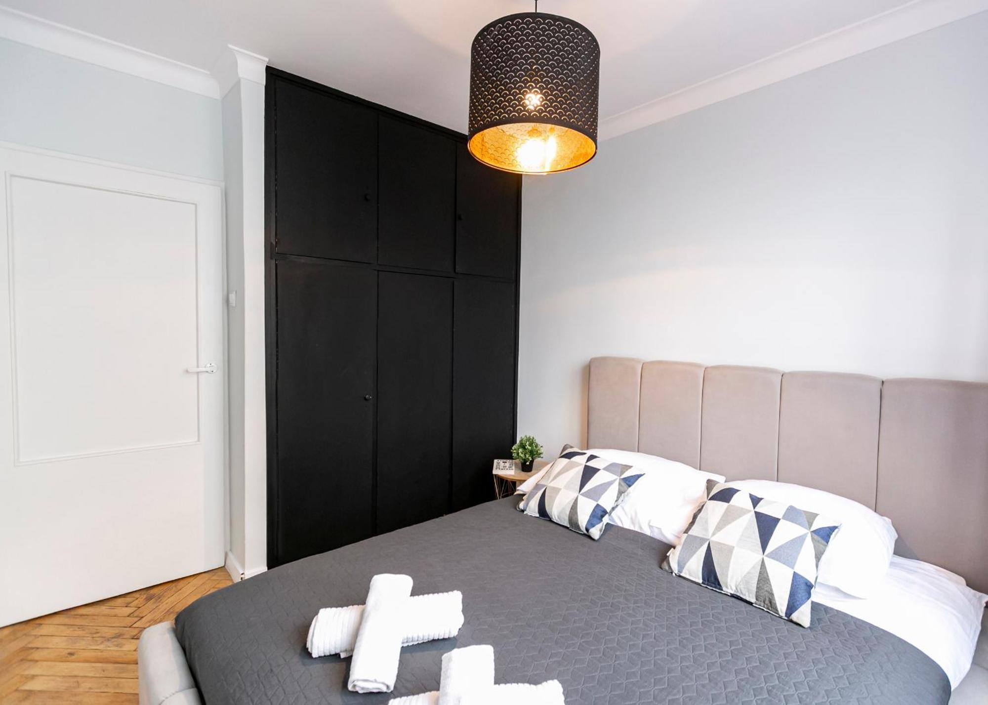 Nowogrodzka 78 - Apartament Dla 4 Osob - 200M Od Szpitala Klinicznego Na Lindleya - 1Km Do Dworca Centralnego - Wifi - Smart Tv 45 Cali Warsaw Luaran gambar