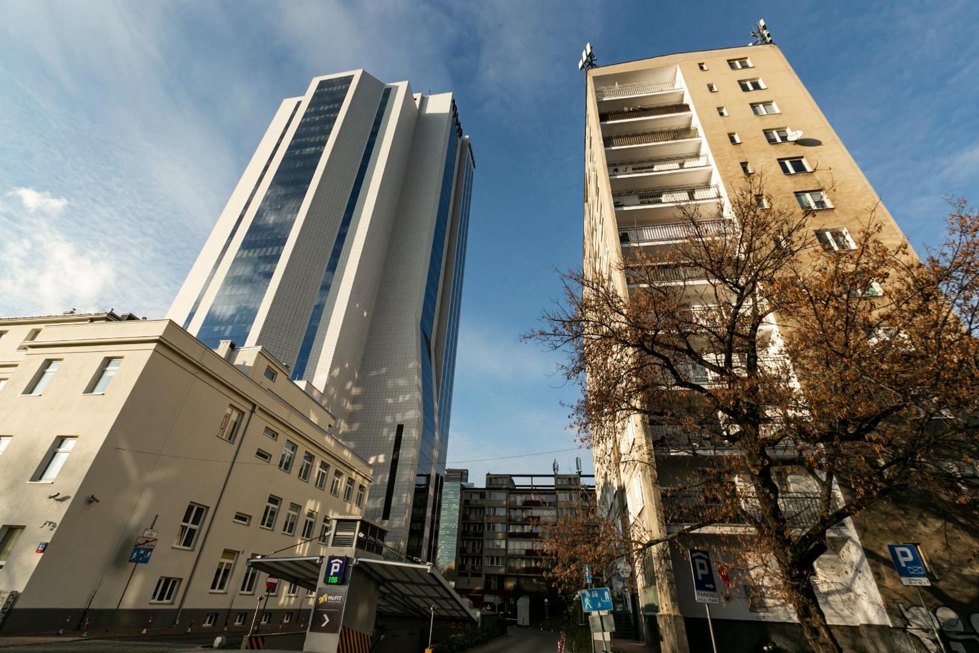Nowogrodzka 78 - Apartament Dla 4 Osob - 200M Od Szpitala Klinicznego Na Lindleya - 1Km Do Dworca Centralnego - Wifi - Smart Tv 45 Cali Warsaw Luaran gambar